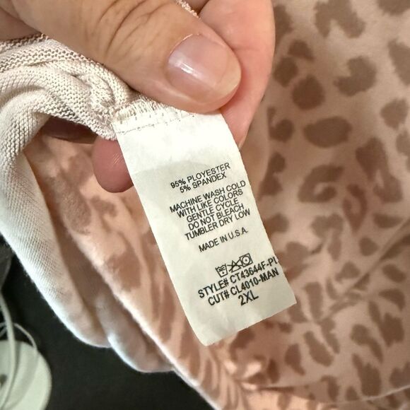 Celeste Sweater Top 2X Plus Size Pink Leopard Print Cold Shoulder Soft Knit EUC - Picture 4 of 6